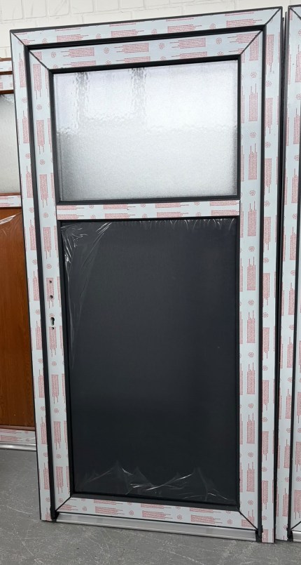 Kunststoff Nebeneingangstüre 98 x 198 mit Drückergarnitur und Profilzylinder, NET3, innen weiß und aussen anthrazit